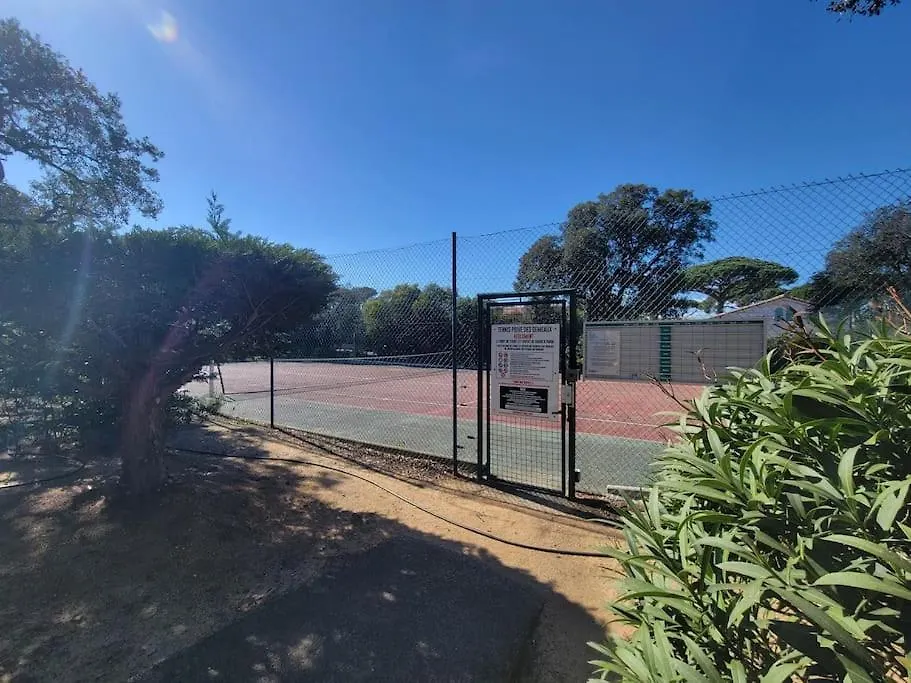 L'Appart St Aygulf, 5Mn A Pied Mer, Piscine, Tennis Frejus